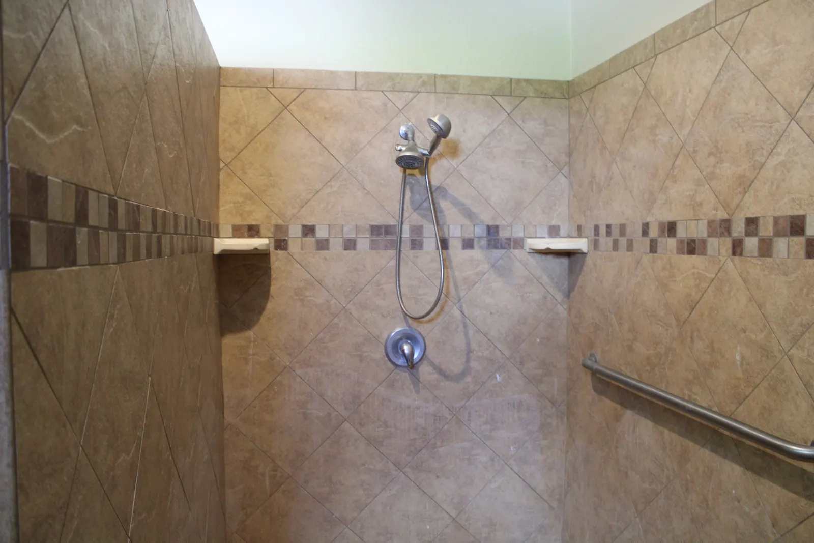 Restrooms & Showers at The Palms Marina